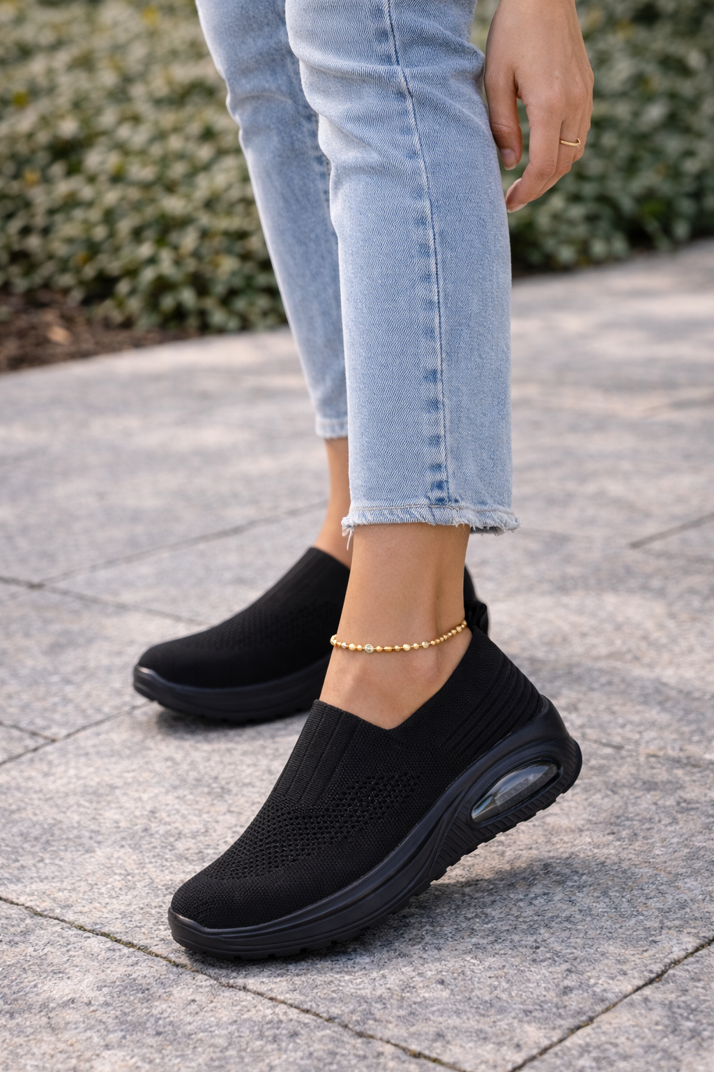 Women's Slip-On Sneakers With Elevated Sole And Air Cushion
