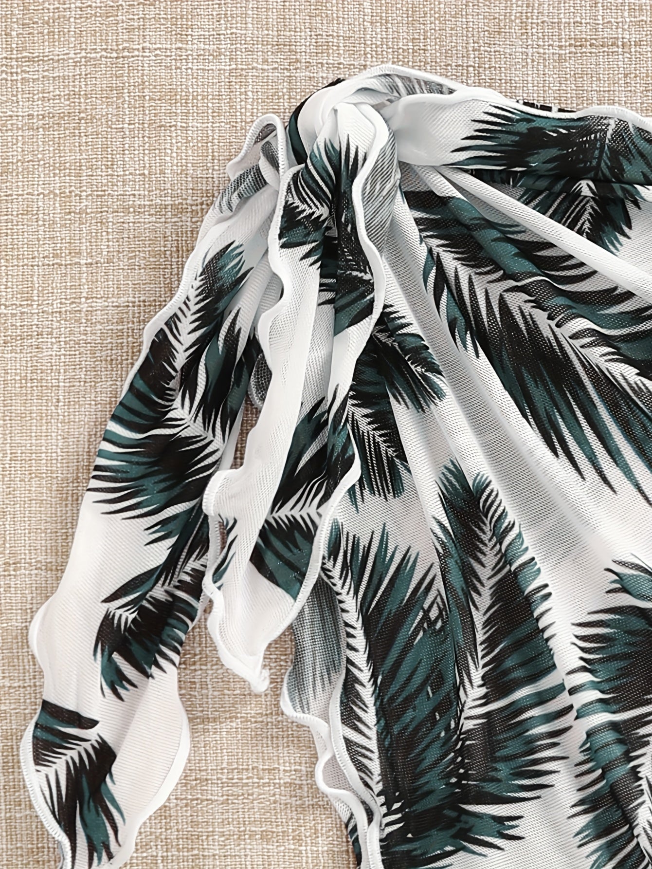 Leonia | Bikini Set with Palm Print Sarong