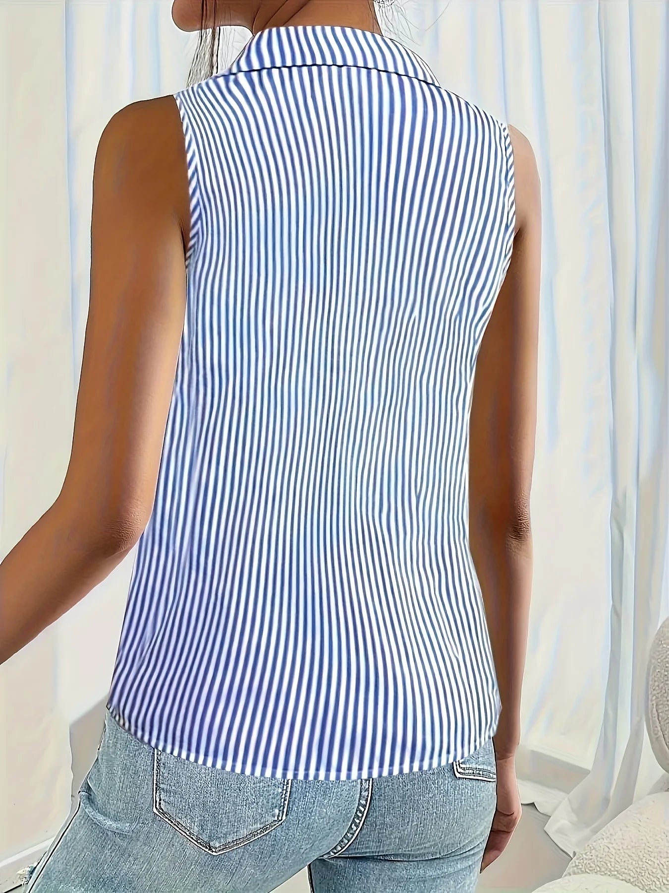 Striped Sleeveless Blouse With Collar And Buttons