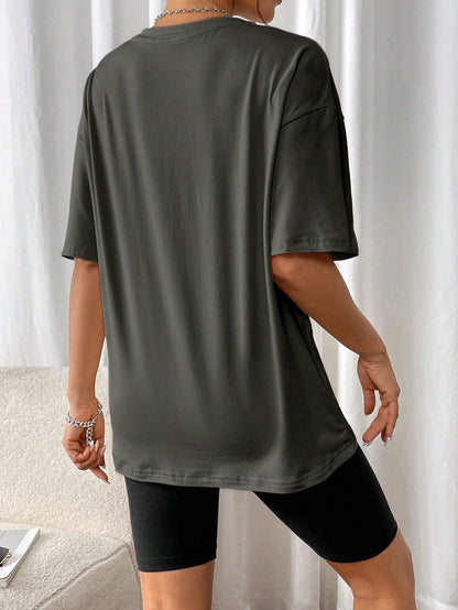Stylish Oversized Women's T-shirt With Print