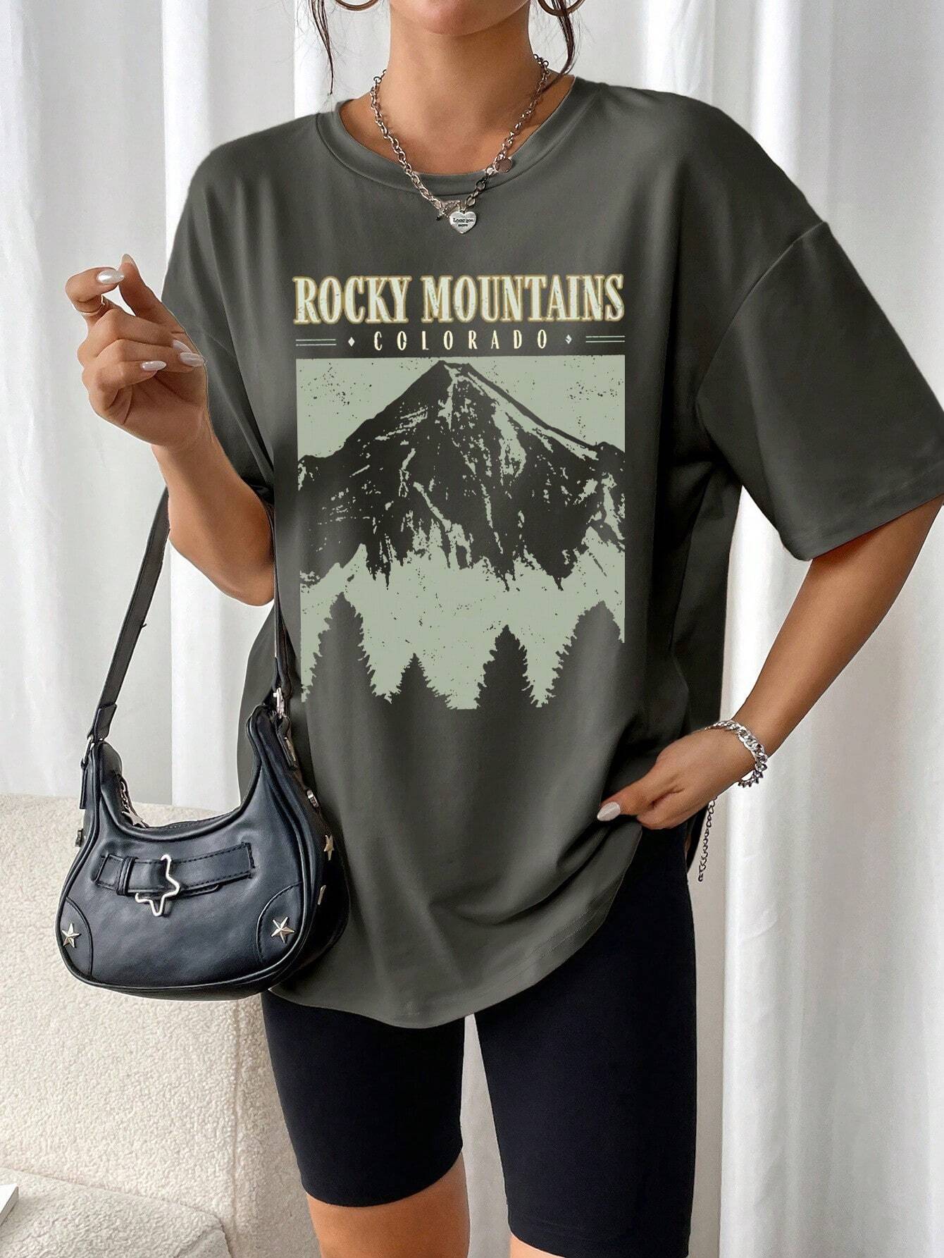Stylish Oversized Women's T-shirt With Print
