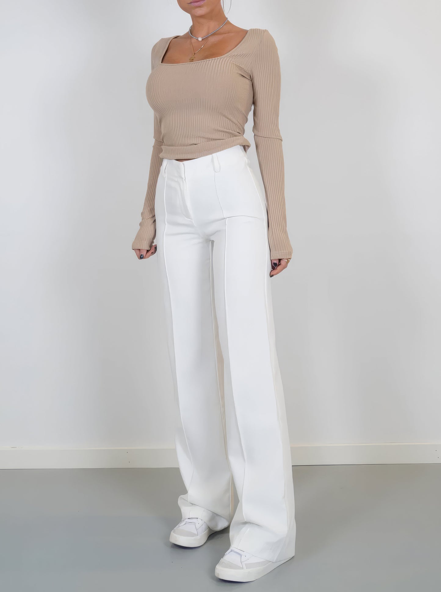 Stylish Women's Trousers With High Waist And Wide Legs