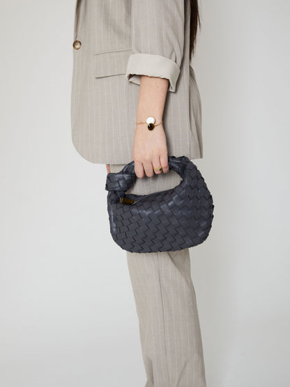 Elegant Stylish Women's Handbag with Woven Design