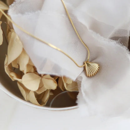 Sasha | Gold Shell Necklace