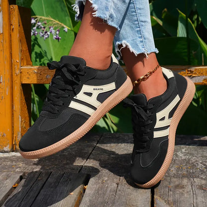 Brechy | Retro Street-Style Sneakers with Contrasting Stripes