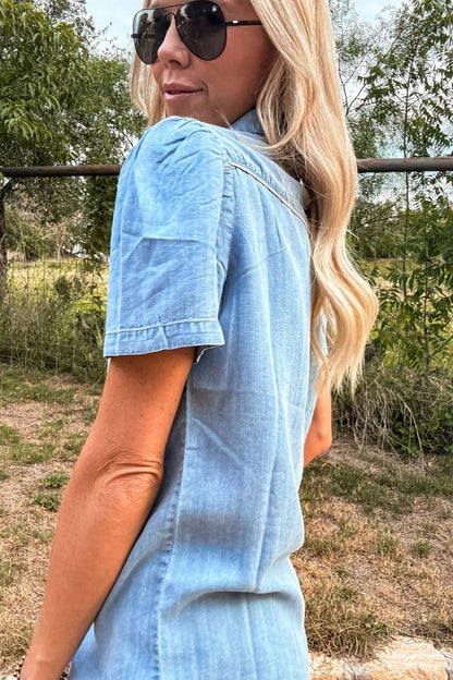 Summery airy women's blouse with short sleeves