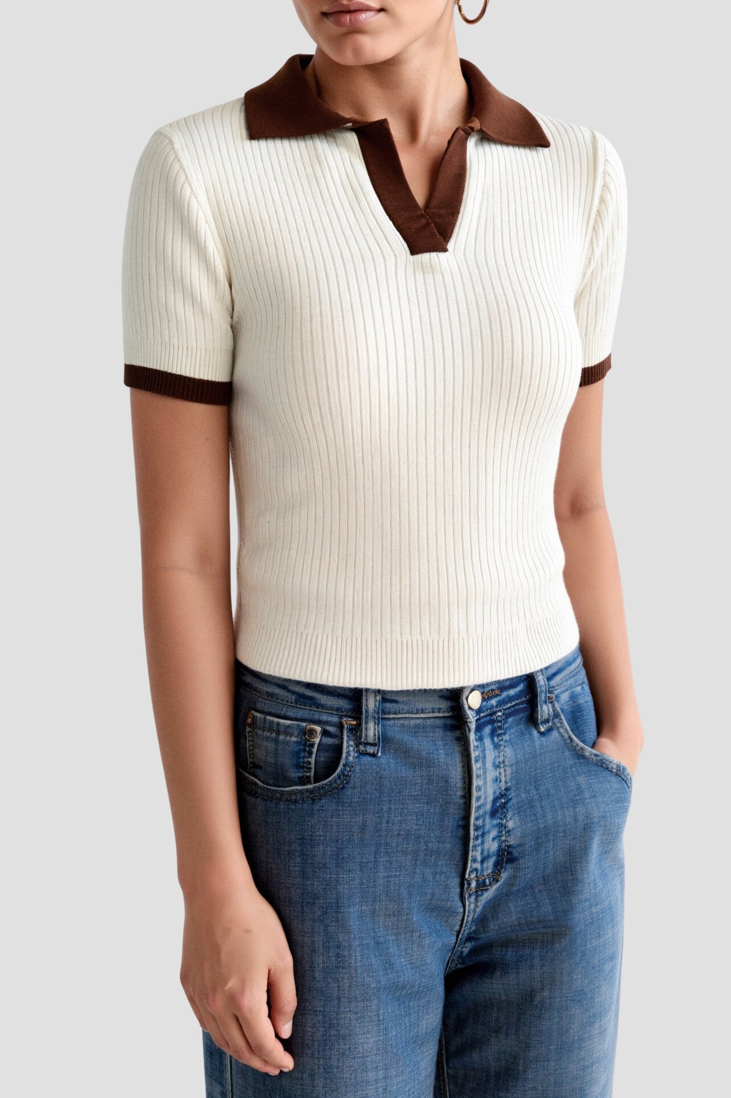 Elegant Women's Polo with Rib Pattern and V-neck
