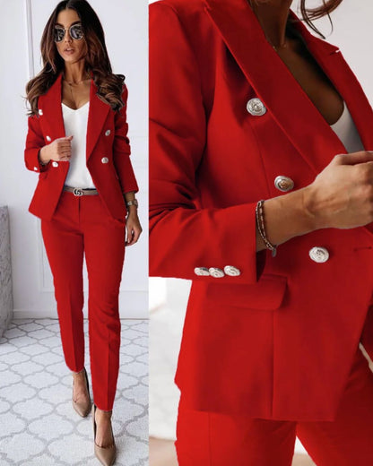 Elegant women's set with chic button blazer