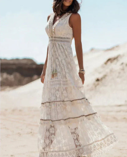 Daelyn | Boho Ladies Beach Dress with Lace Details