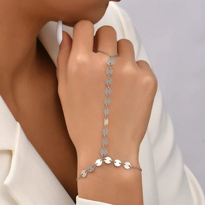 Berna | Hand Chain Bracelet