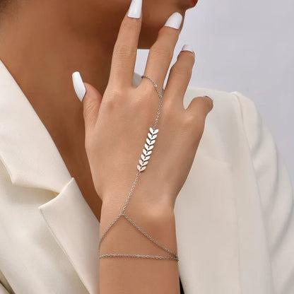 Berna | Hand Chain Bracelet