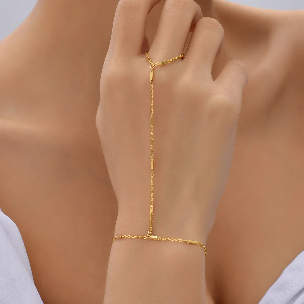 Berna | Hand Chain Bracelet