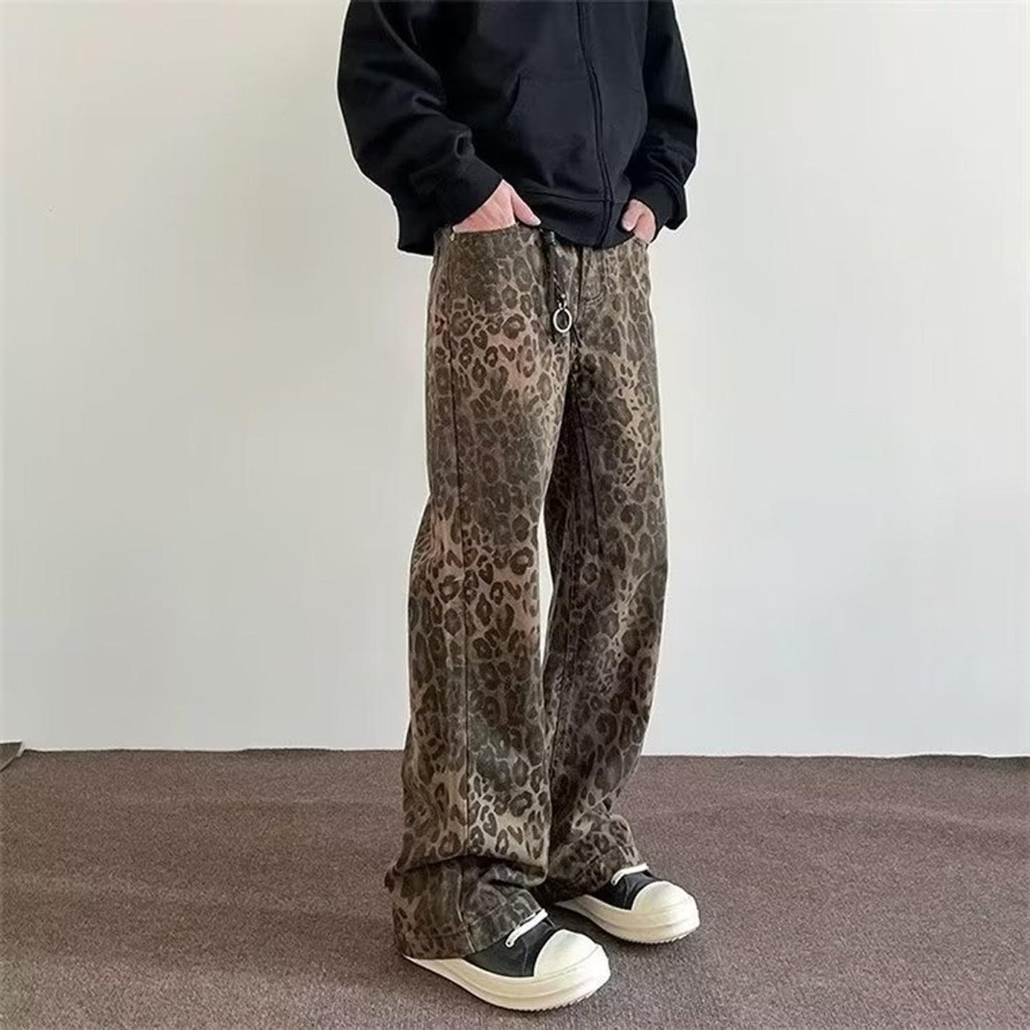 Kara | Flared Pants with Leopard Print