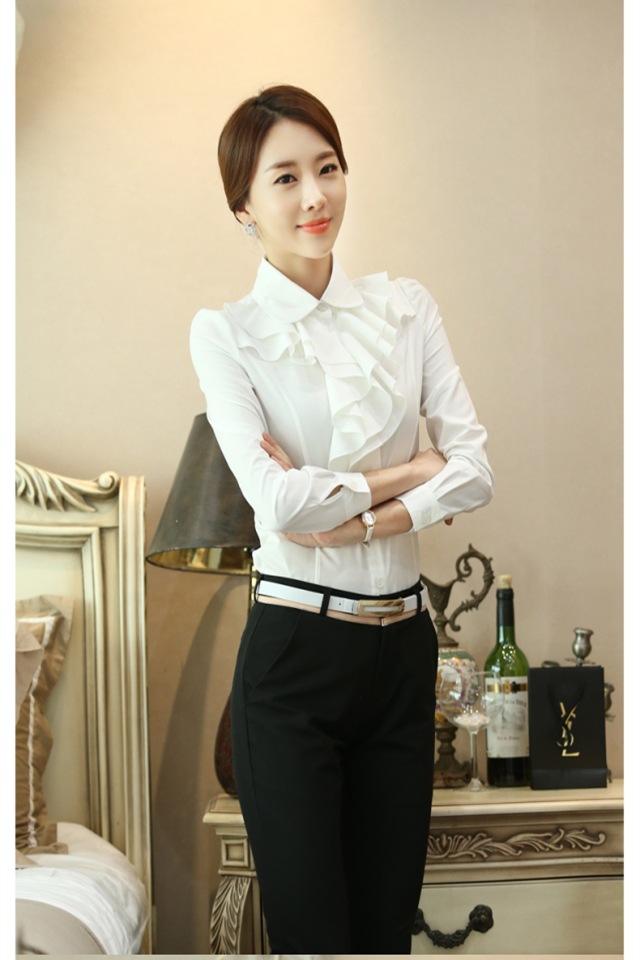 Neeltje | Blouse with Ruffles