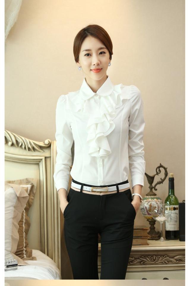 Neeltje | Blouse with Ruffles