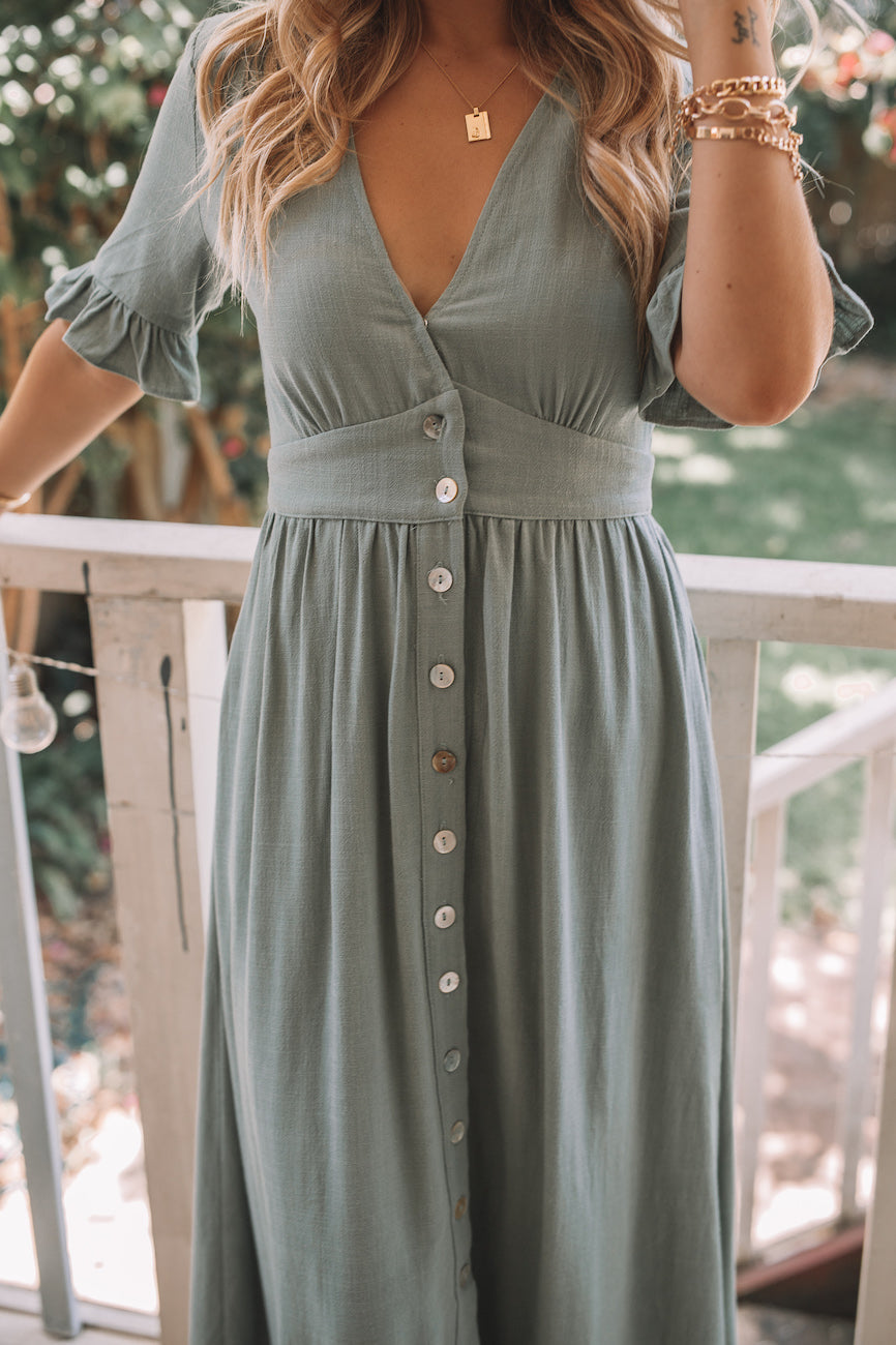 Elegant Summer Women's Midi Dress with V Neck and Button Closure