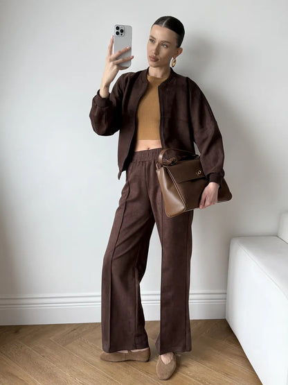 Trendy Women's Two-Piece Set with Short Jacket and Wide Pants