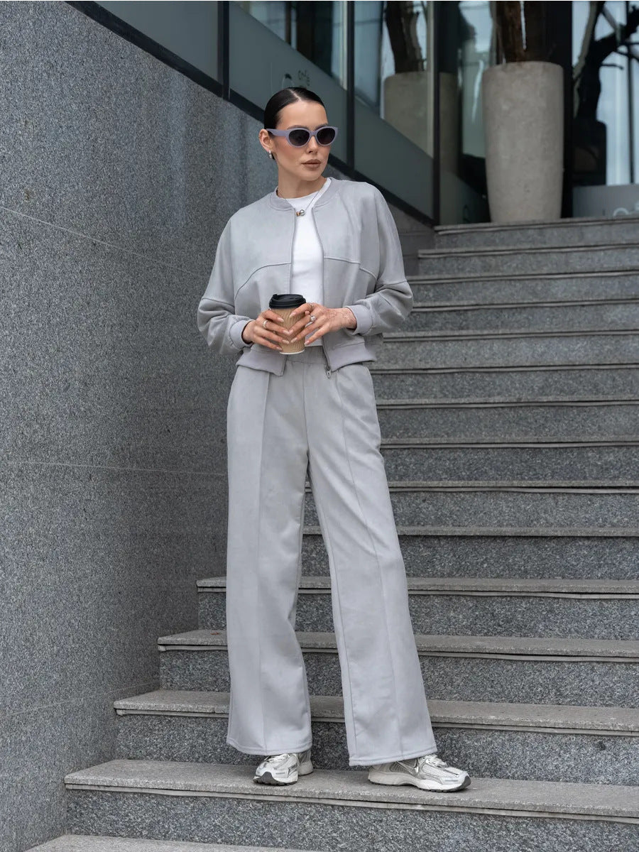 Trendy Women's Two-Piece Set with Short Jacket and Wide Pants