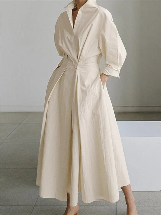 Refined Elegant Women's Maxi Dress with Collar and Flattering Pleats