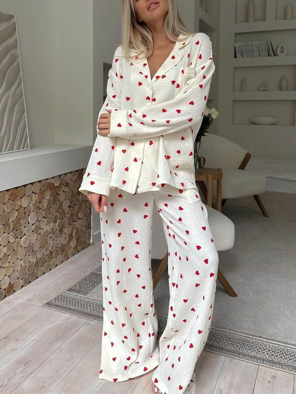 Airy Comfortable Women's Set with Playful Heart Print and Loose Fit