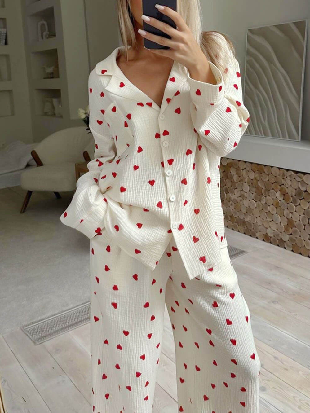 Airy Comfortable Women's Set with Playful Heart Print and Loose Fit