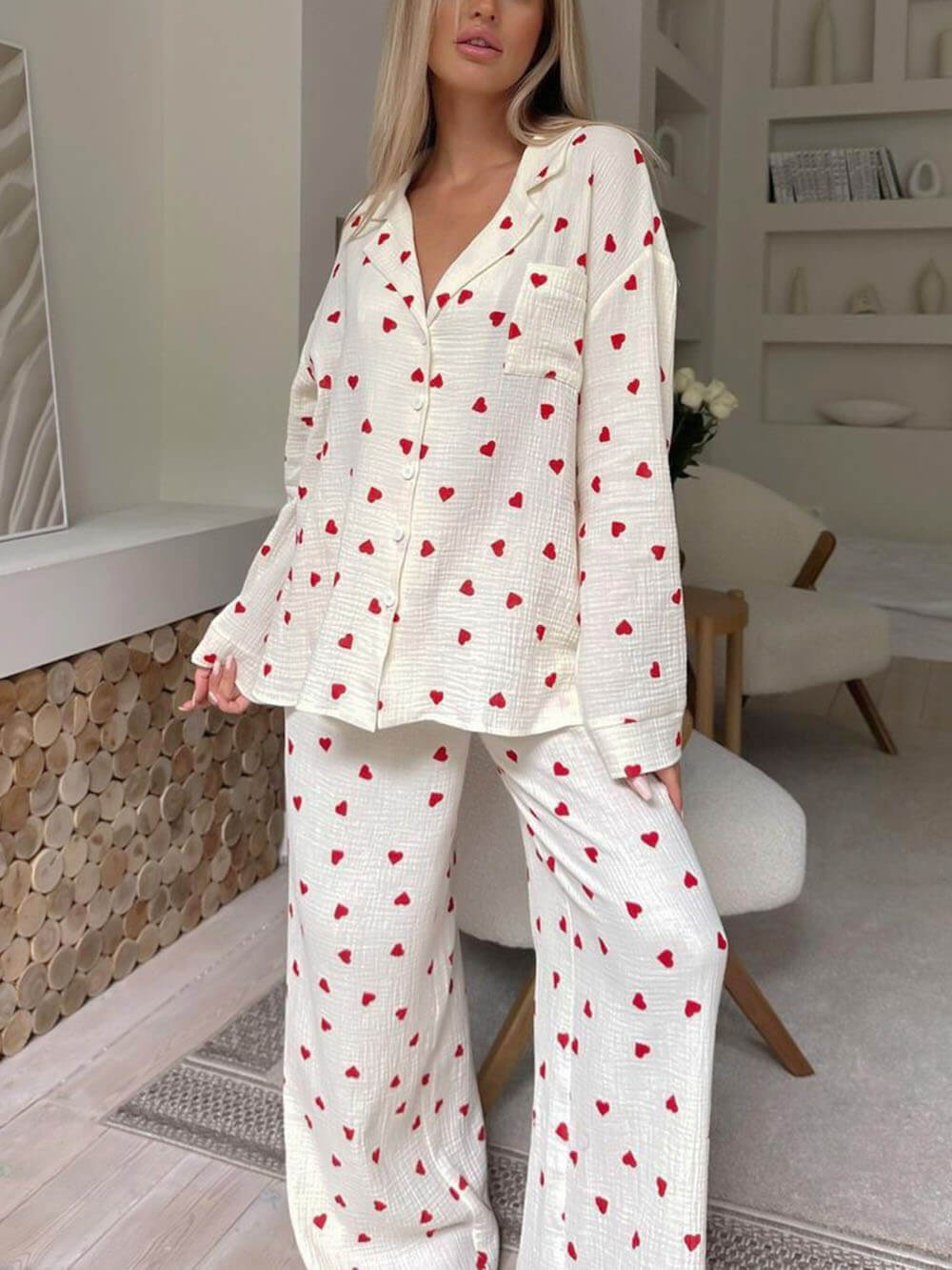 Airy Comfortable Women's Set with Playful Heart Print and Loose Fit