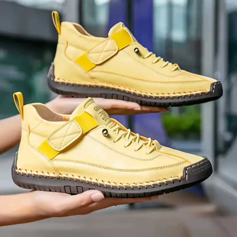 Sporty Women's Shoes with Sturdy Sole and Modern Look
