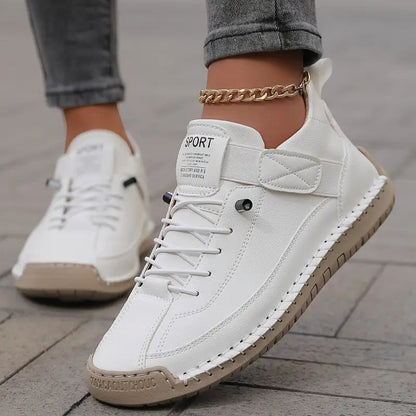Sporty Women's Shoes with Sturdy Sole and Modern Look