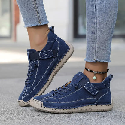 Sporty Women's Shoes with Sturdy Sole and Modern Look