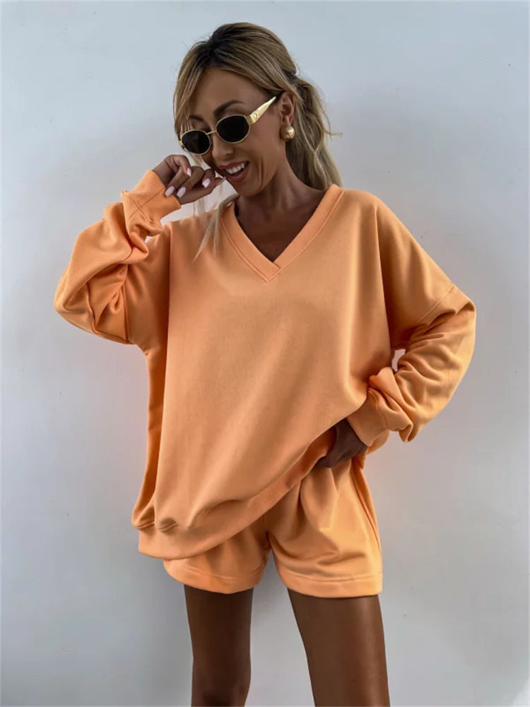 Oversized Women's Lounge Set with Striped Sweatshirt and Shorts