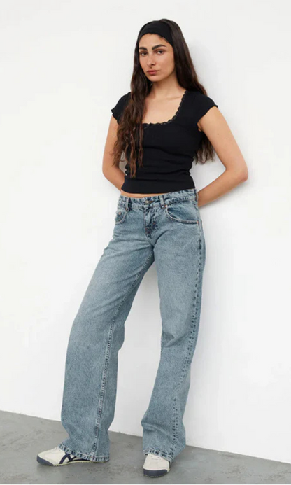 Yaella | Low Rise Straight-Leg Women's Jeans