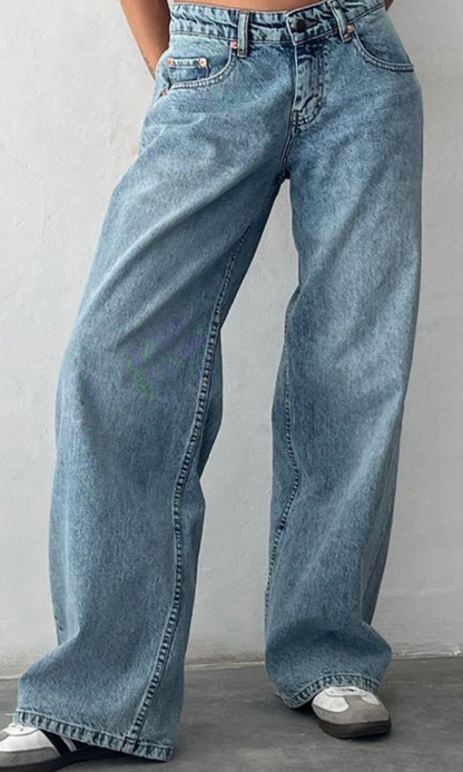 Yaella | Low Rise Straight-Leg Women's Jeans