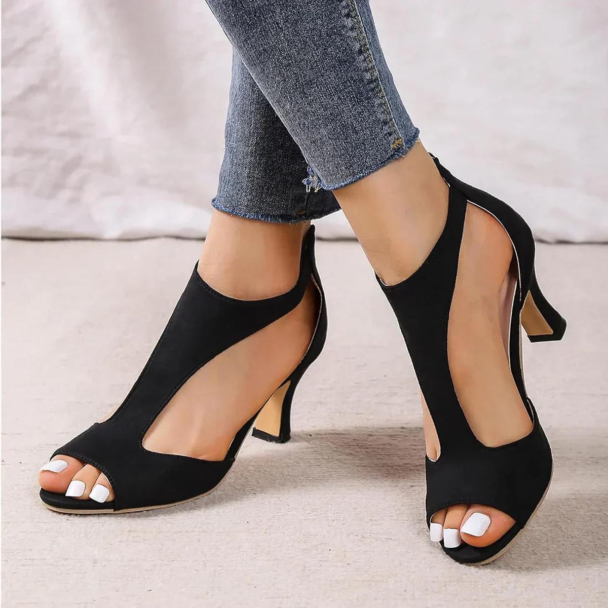 Chic Sandals For Women With Cutout And Low Heel
