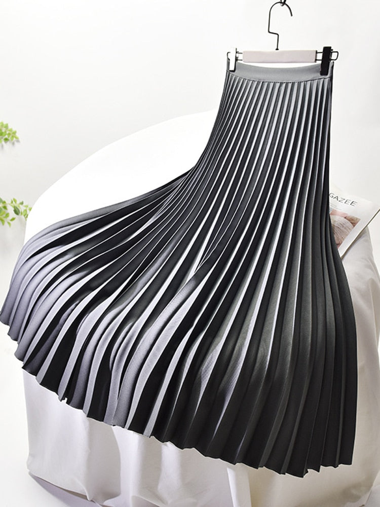 Malota | Satin Pleated Skirt with High Waist and Shiny Finish