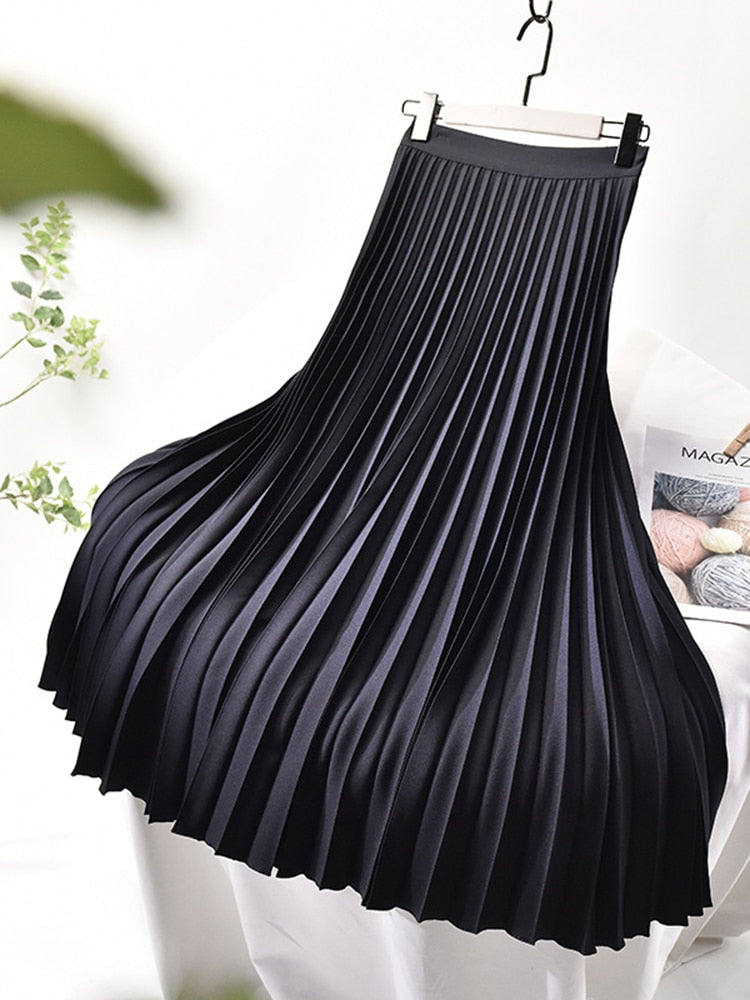 Malota | Satin Pleated Skirt with High Waist and Shiny Finish