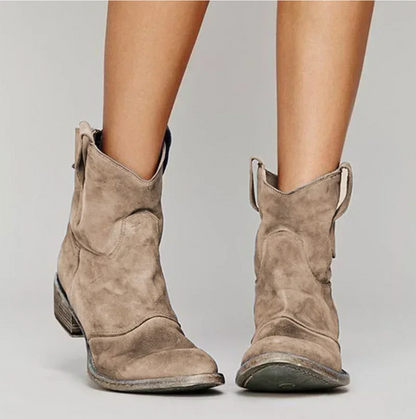 Carah | Western-Inspired Suede Ankle Boots