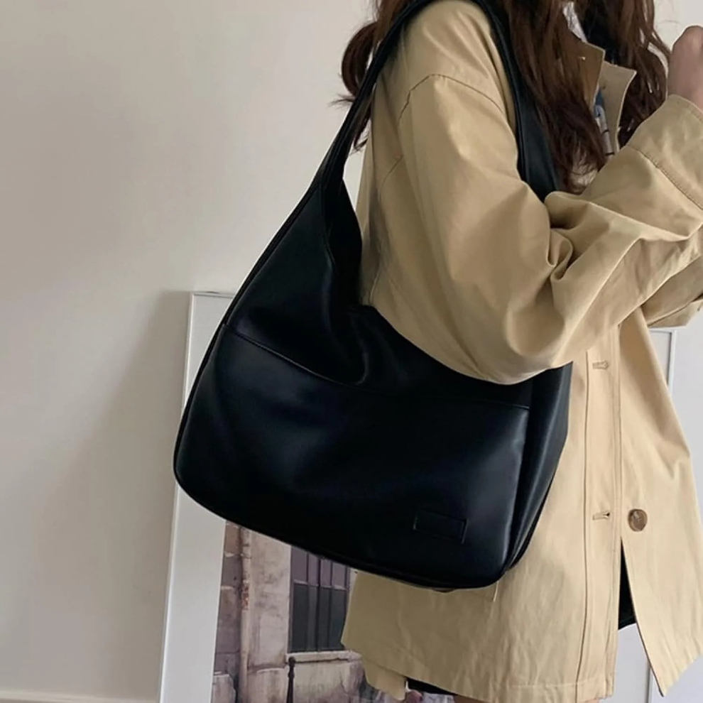 Femise | Minimalist Shoulder Bag