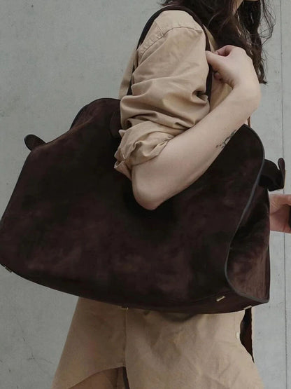Trendy Elegant Women's Large Handbag with Spacious Interior