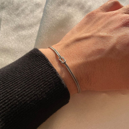 Lydia | Love Knot Bracelet