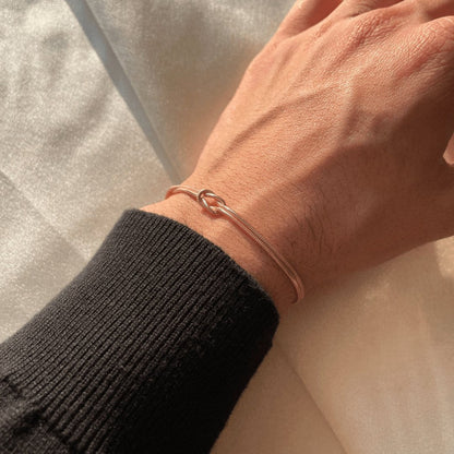Lydia | Love Knot Bracelet