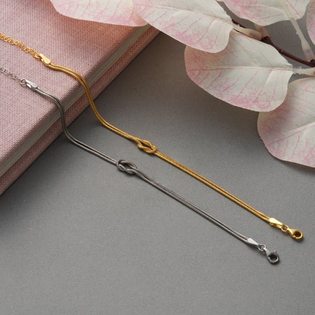 Lydia | Love Knot Bracelet