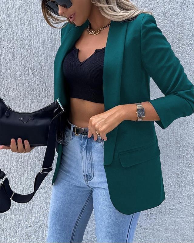 Trendy comfortable women's blazer with pockets