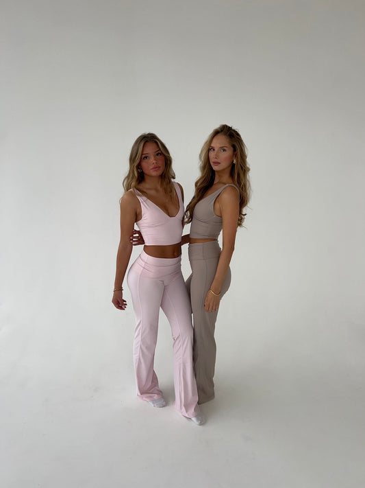Kyleen | Pink Flared Leggings