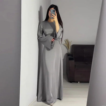 Elegant chic women's maxi dress with long sleeves and tailored fit