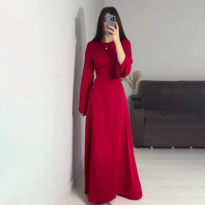 Elegant chic women's maxi dress with long sleeves and tailored fit